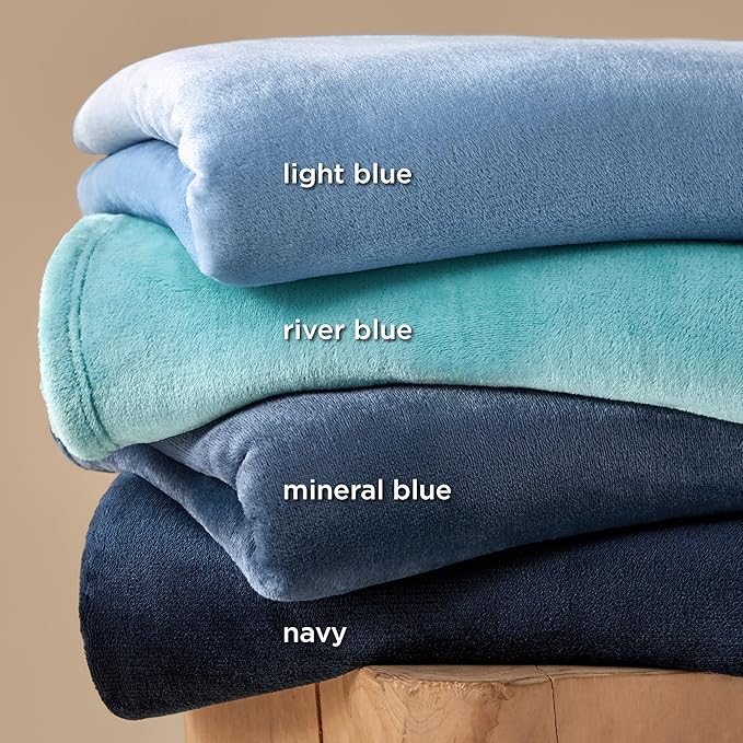 Bedsure GentleSoft Fleece Bed Blankets Full Size Navy - Image 4