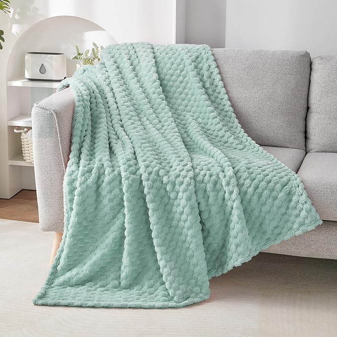 EXQ Home Fleece Throw Blanket for Couch or Bed - Image 4
