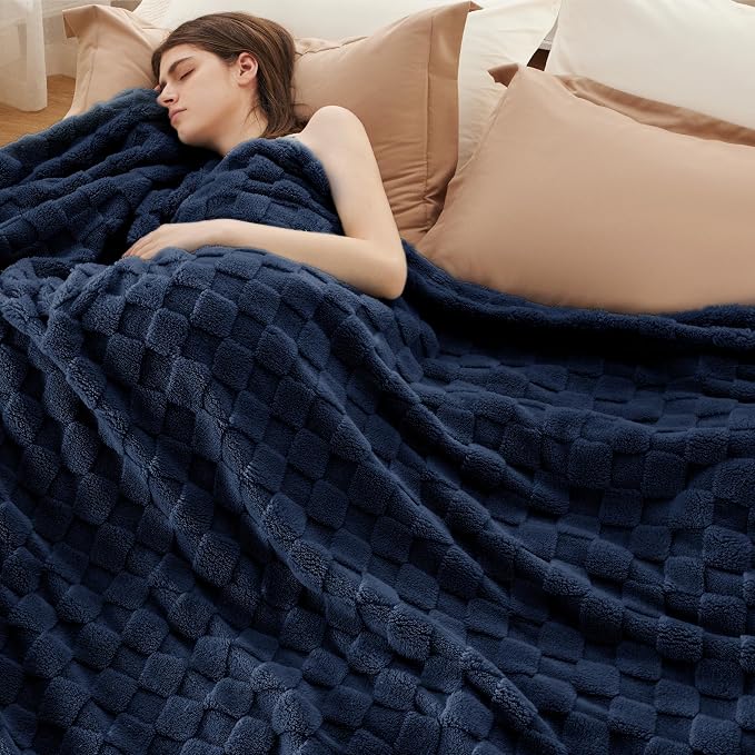 Bedsure GentleSoft King Size Blanket - Image 2