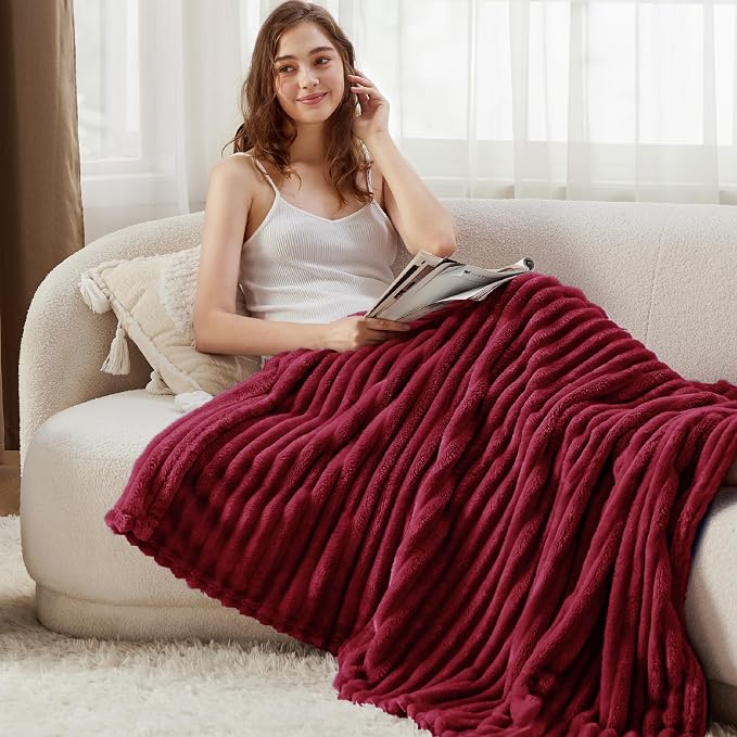 Bedsure GentleSoft Red Fleece Blanket - Image 3