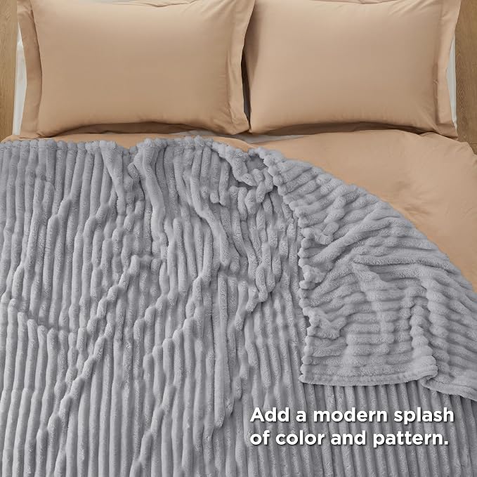 Bedsure GentleSoft Full Size Blanket - Image 5