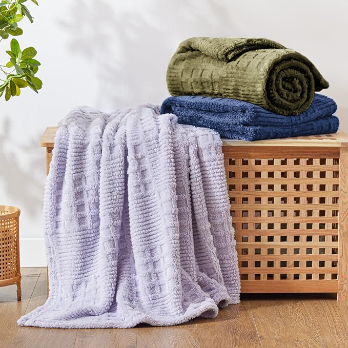 EXQ Home Fleece Throw Blanket for Couch or Bed - Image 7