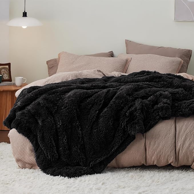 Bedsure GentleSoft Fluffy Black Blankets Queen Size - Image 5