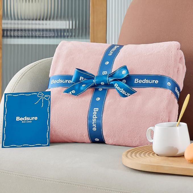 Bedsure GentleSoft Fleece Blanket Twin Size Pink - Image 7