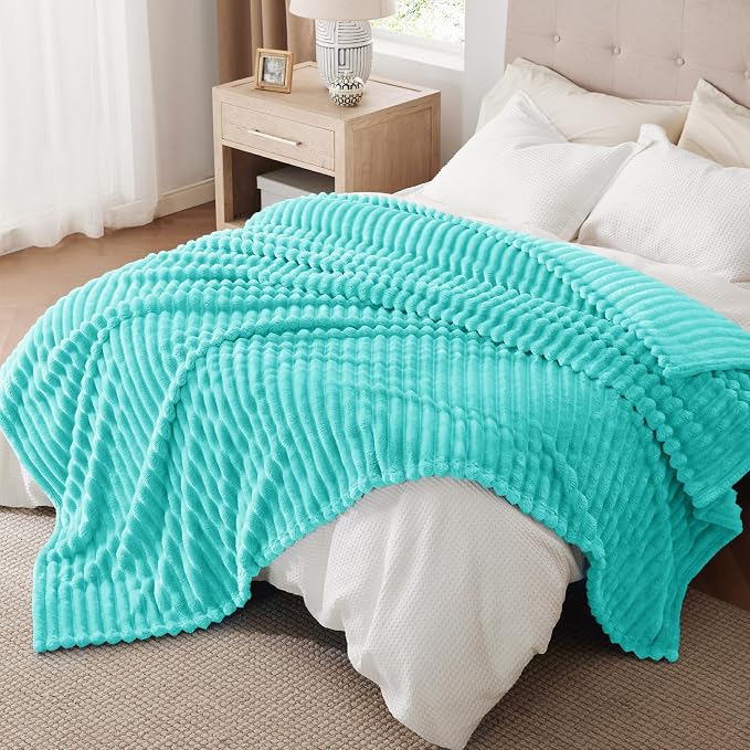 Bedsure GentleSoft Blue King Size Blanket - Image 5