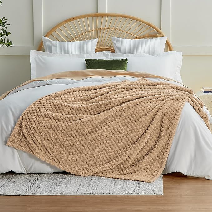 EXQ Home Fleece Throw Blanket for Couch or Bed - Image 2