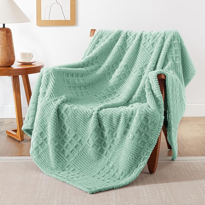 EXQ Home Fleece Throw Blanket for Couch or Bed by EXQHomeTexitleCoLtd