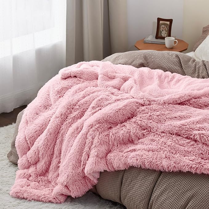 Bedsure GentleSoft Fluffy Pink Blankets Queen Size - Image 3