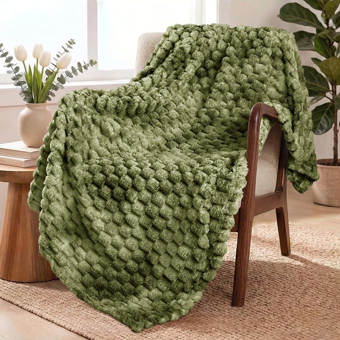 Exclusivo Mezcla Fleece Throw Blanket by ExclusivoMezcla