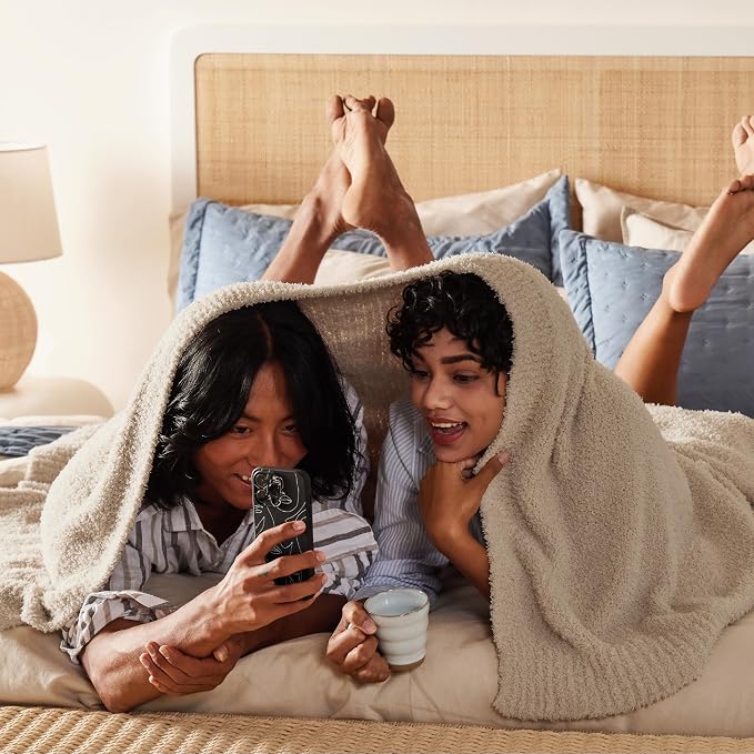 Bedsure Gentlesoft Cozy Knit Throw Blanket - Image 3