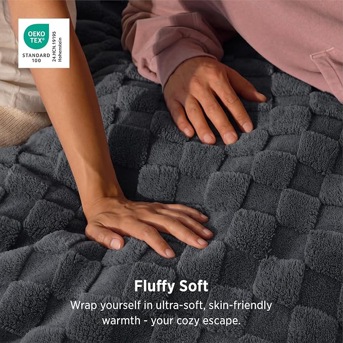 Bedsure GentleSoft Full Size Blankets - Image 2