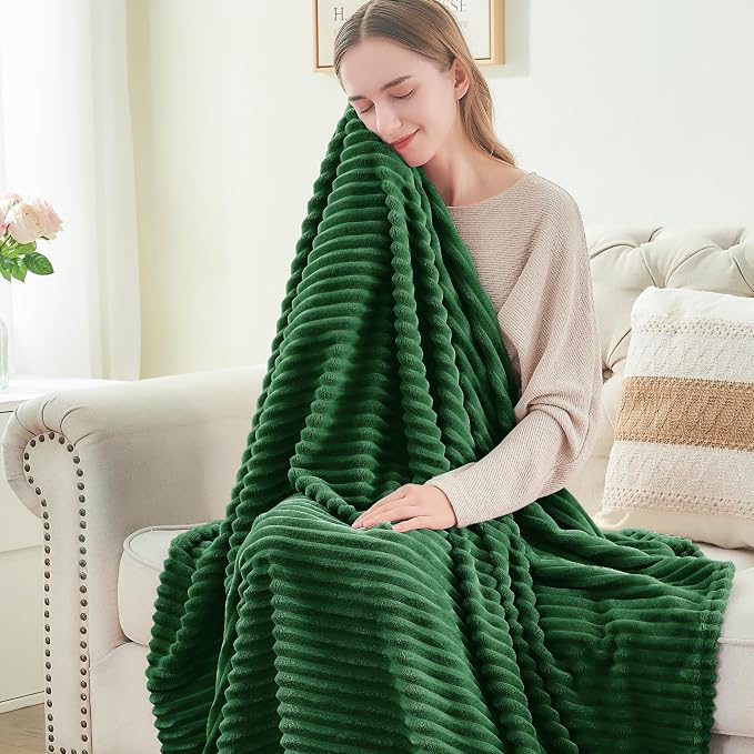 BEDELITE Fleece Blanket Queen Size – 3D Ribbed Jacquard Soft and Warm - Image 3