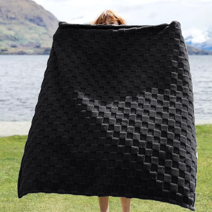 Bedsure GentleSoft Black Throw Blanket - Image 3