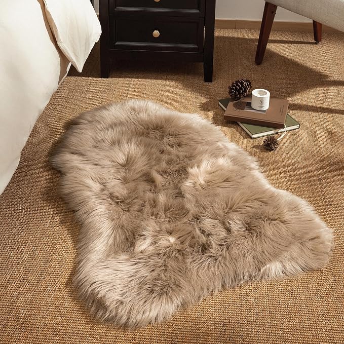 Ashler Faux Fur Rug, Fluffy Sheepskin Fur Rug, Fuzzy Ultra Soft 2 x 3 Ft Rugs - Image 3