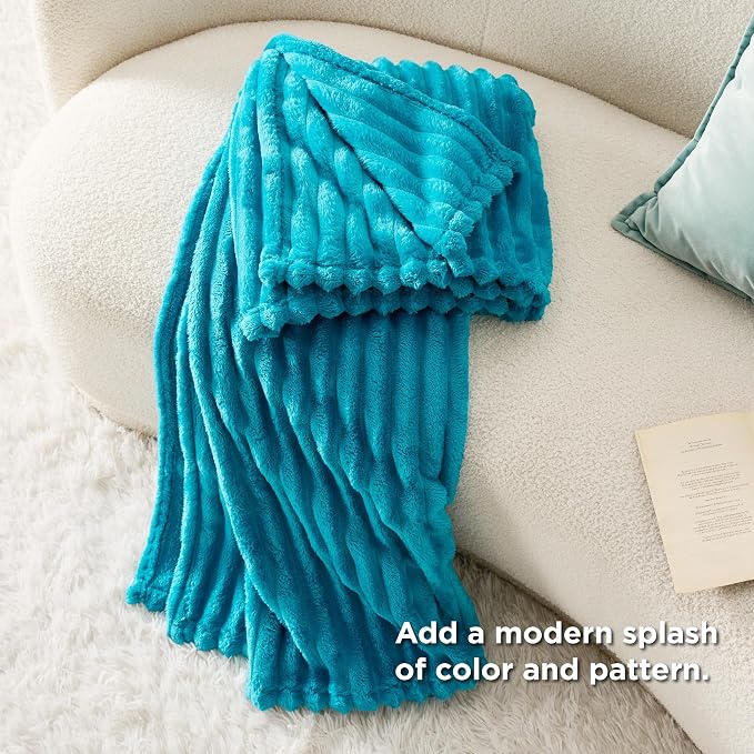 Bedsure GentleSoft Teal Fleece Blanket - Image 5