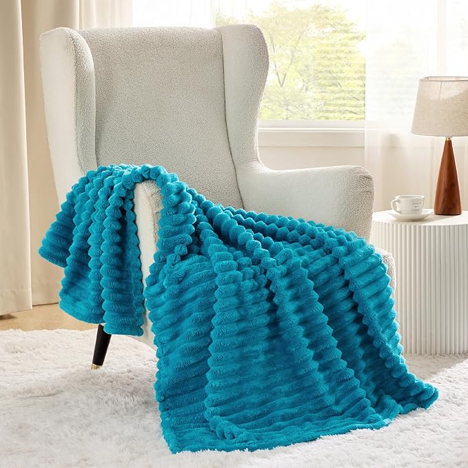 Bedsure GentleSoft Teal Fleece Blanket - Image 2