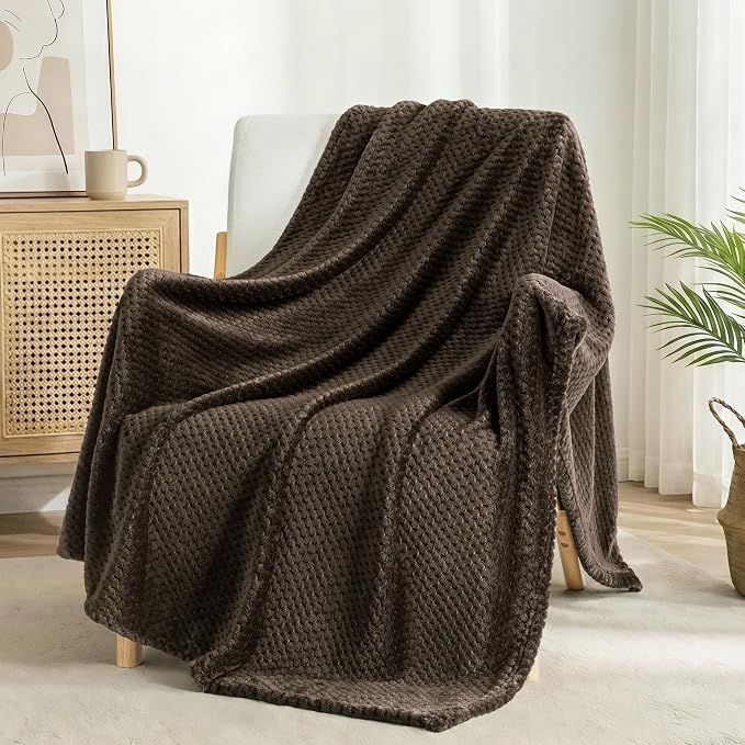 Exclusivo Mezcla Fleece Bed Blanket Queen Size, Super Soft and Warm Blankets - Image 4