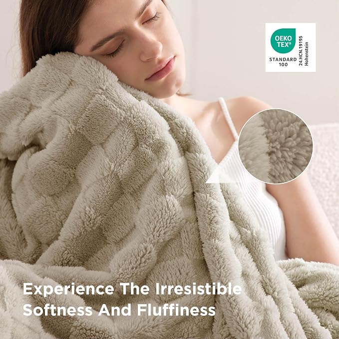 Bedsure GentleSoft Throw Blanket - Image 4