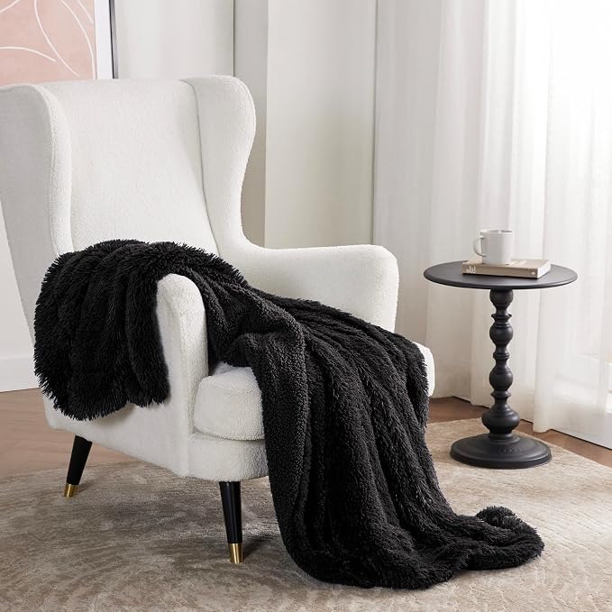 Bedsure GentleSoft Fuzzy Sherpa Faux Fur Twin Blanket Black Cozy Gifts - Image 6