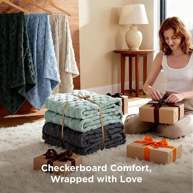 Bedsure GentleSoft Blankets Queen Size - Image 5