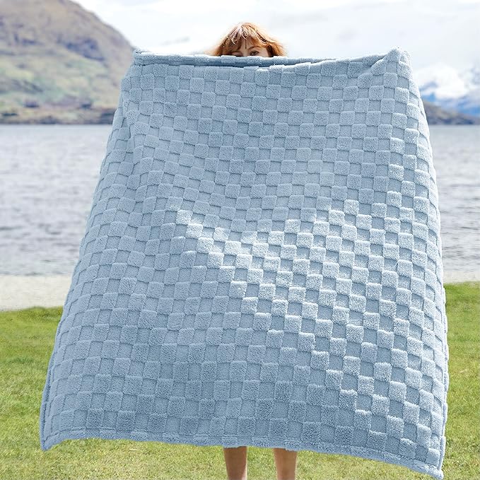 Bedsure GentleSoft Light Blue Throw Blanket - Image 2
